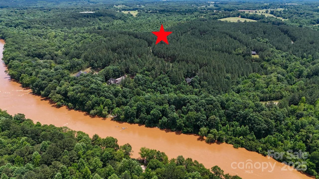 105 Whispering Pines Ln., Mooresboro, NC 28114