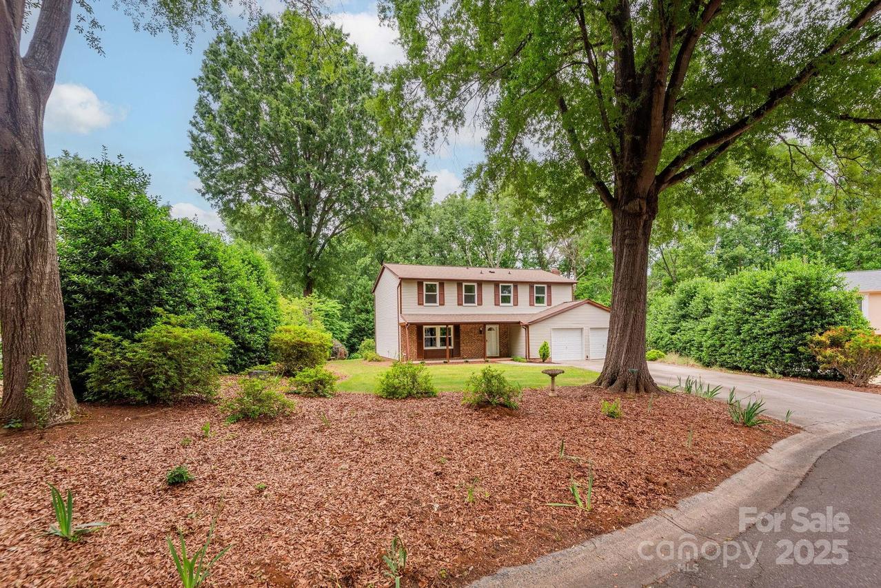 5604 Bethesda Ct., Charlotte, NC 28226