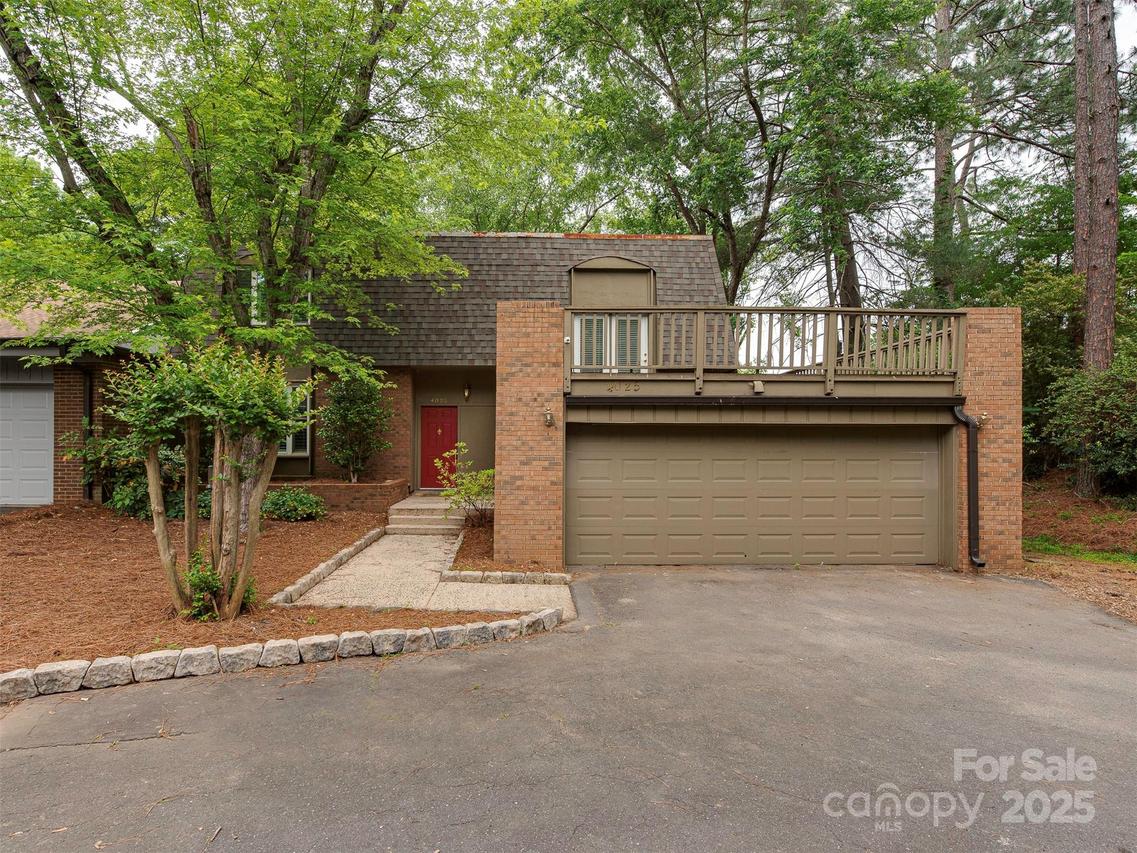 4025 Woodfox Dr., Charlotte, NC 28277