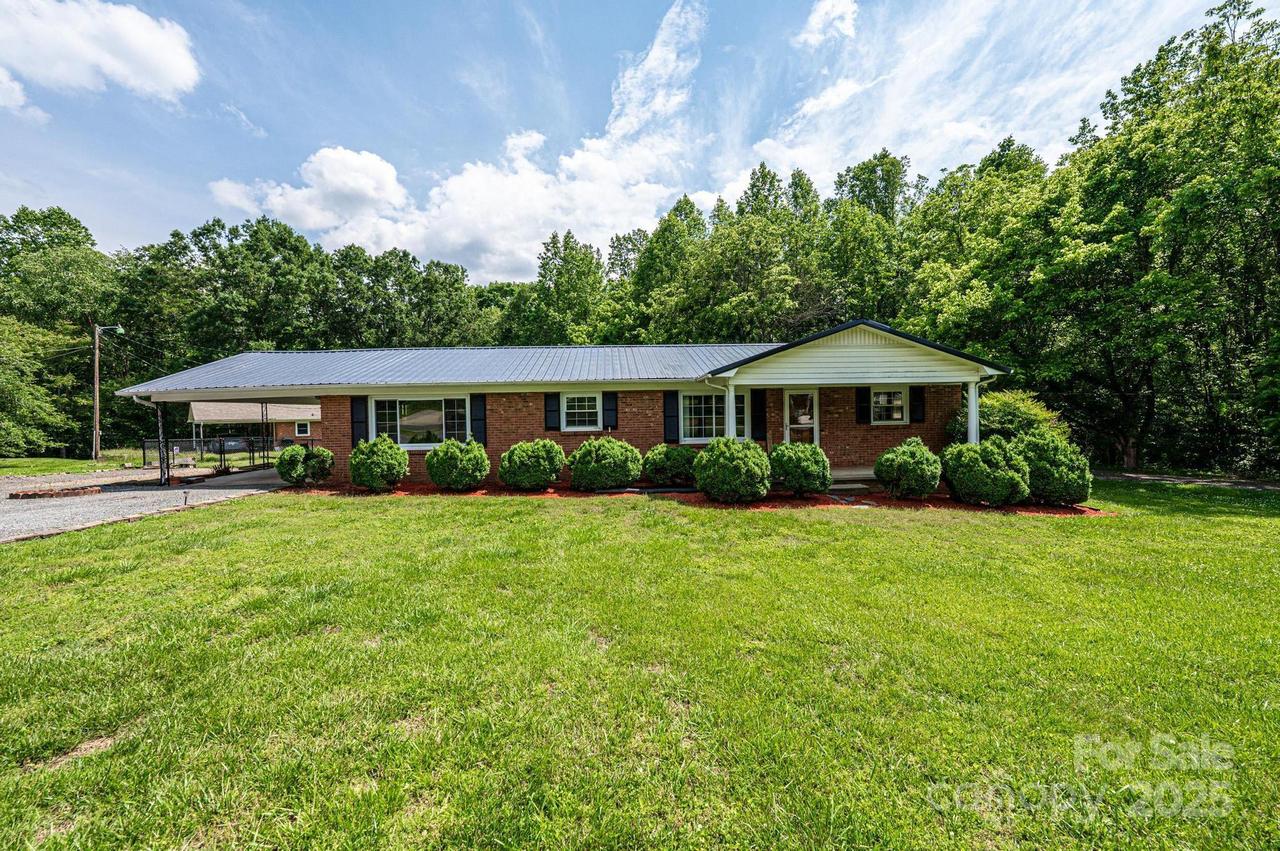 1094 / 1092 Curve View Rd., Lincolnton, NC 28092