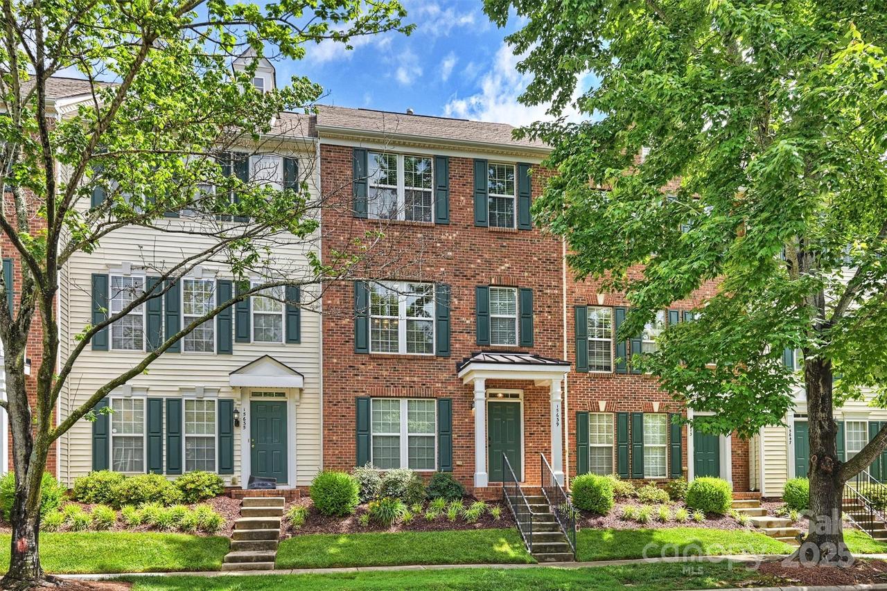 15639 Sir Charles Pl., Charlotte, NC 28277