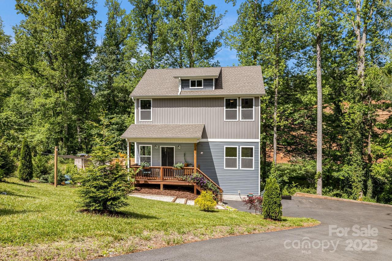 19 Shadowlawn Dr., Asheville, NC 28806