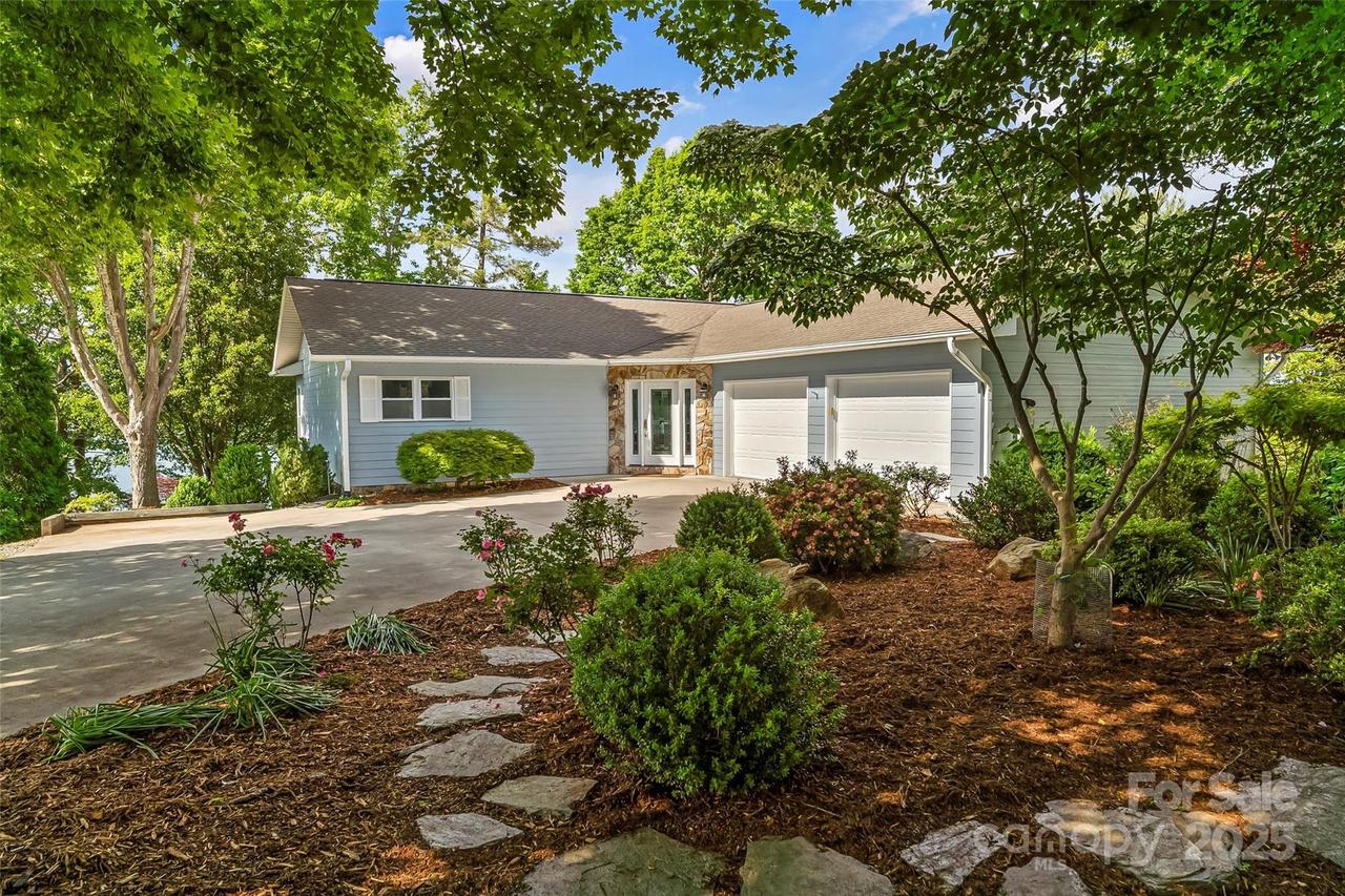 2218 Mallard Cove Dr., Nebo, NC 28761