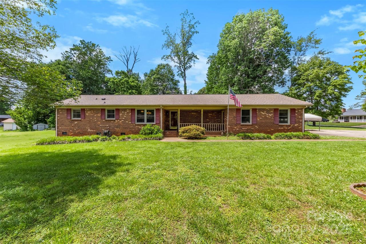 113 Helena St., Mount Holly, NC 28120