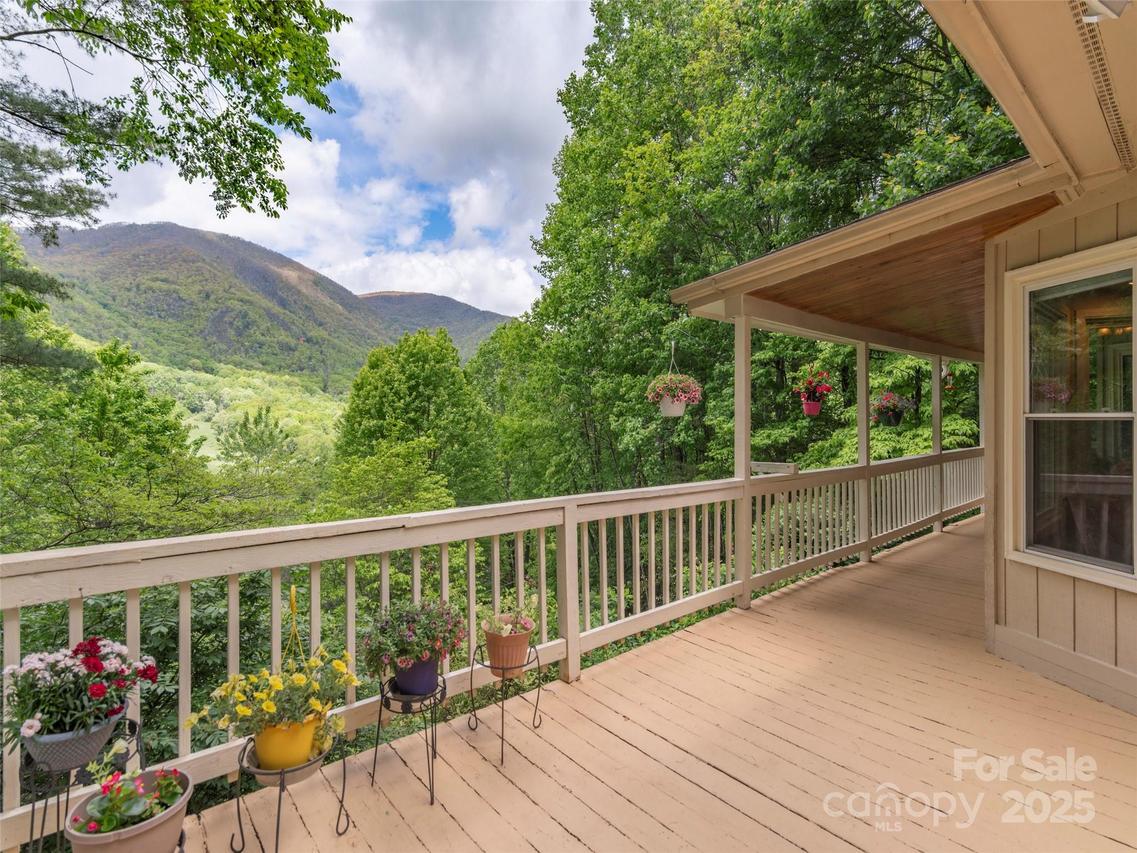 227 Soco Acres Rd., Maggie Valley, NC 28751