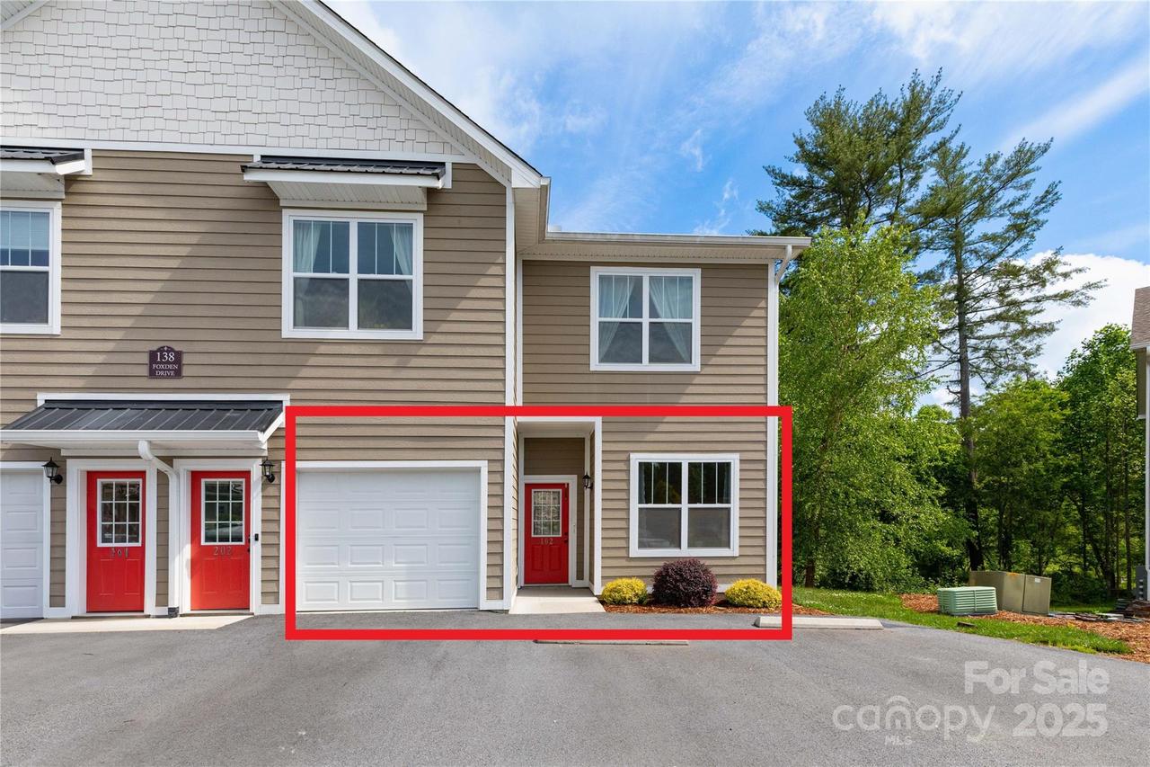 138 Foxden Dr. #102, Fletcher, NC 28732