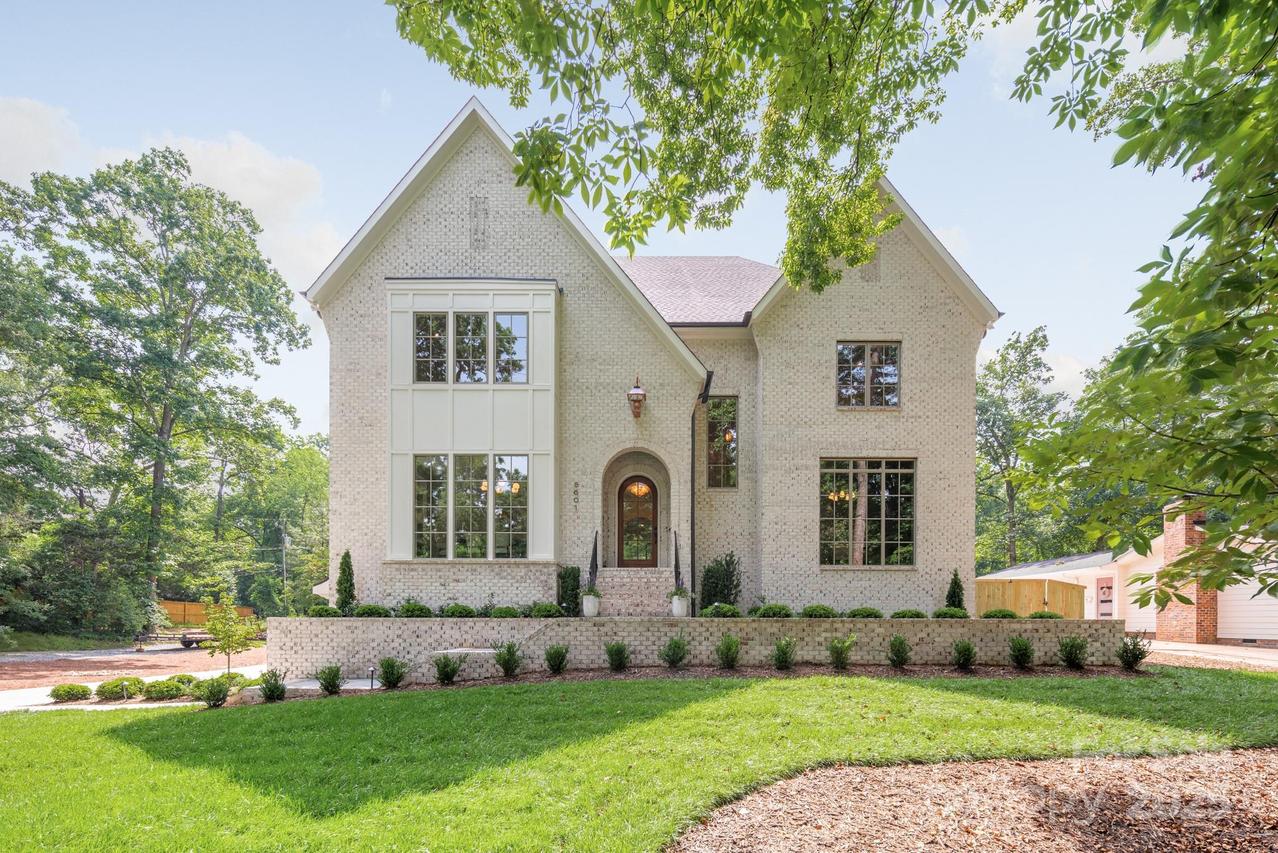5601 Robinhood Rd., Charlotte, NC 28211