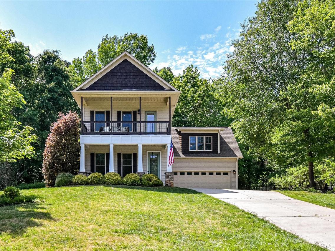 3801 Creek Ridge Dr., Denver, NC 28037