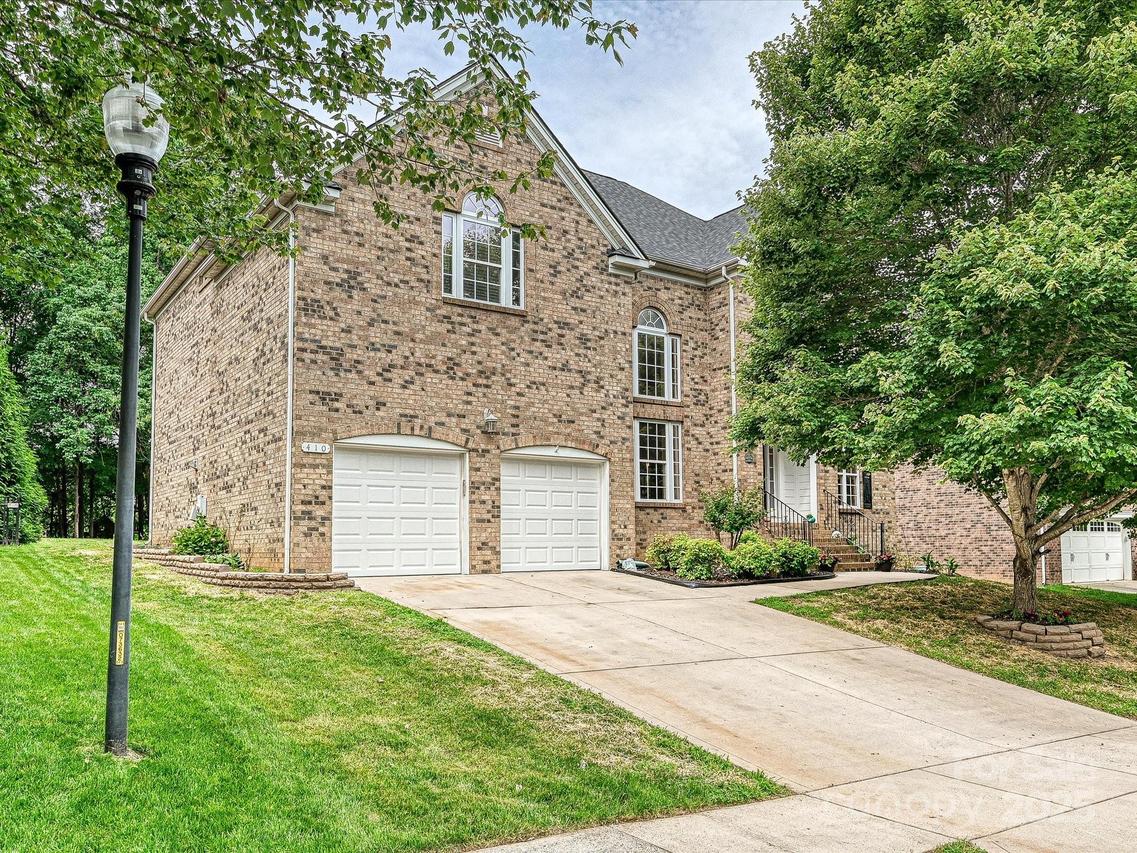 410 Deer Brush Ln., Waxhaw, NC 28173