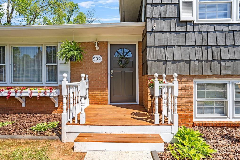 202 Confederate St., Lexington, NC 27295