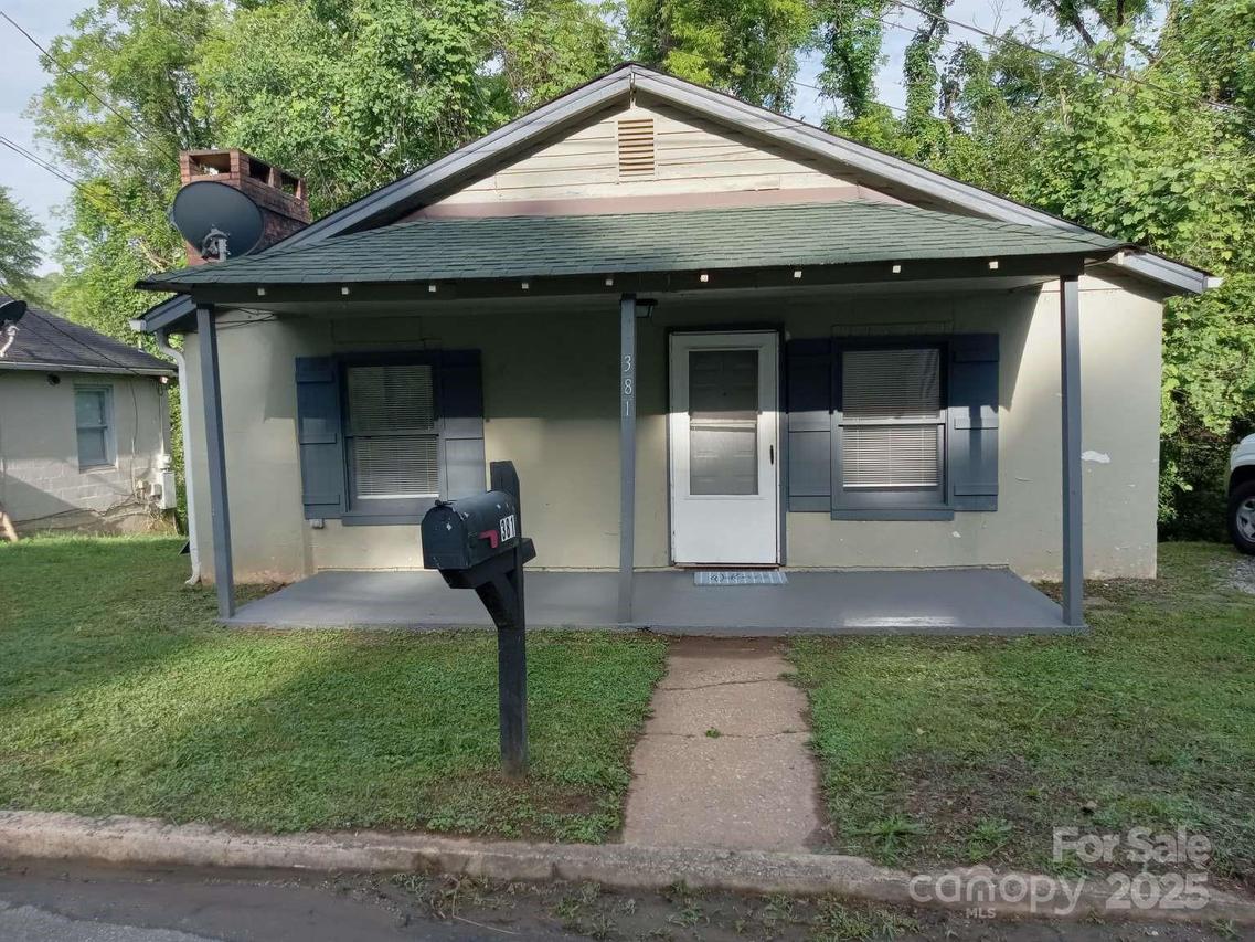 381 N Cleghorn St., Rutherfordton, NC 28139