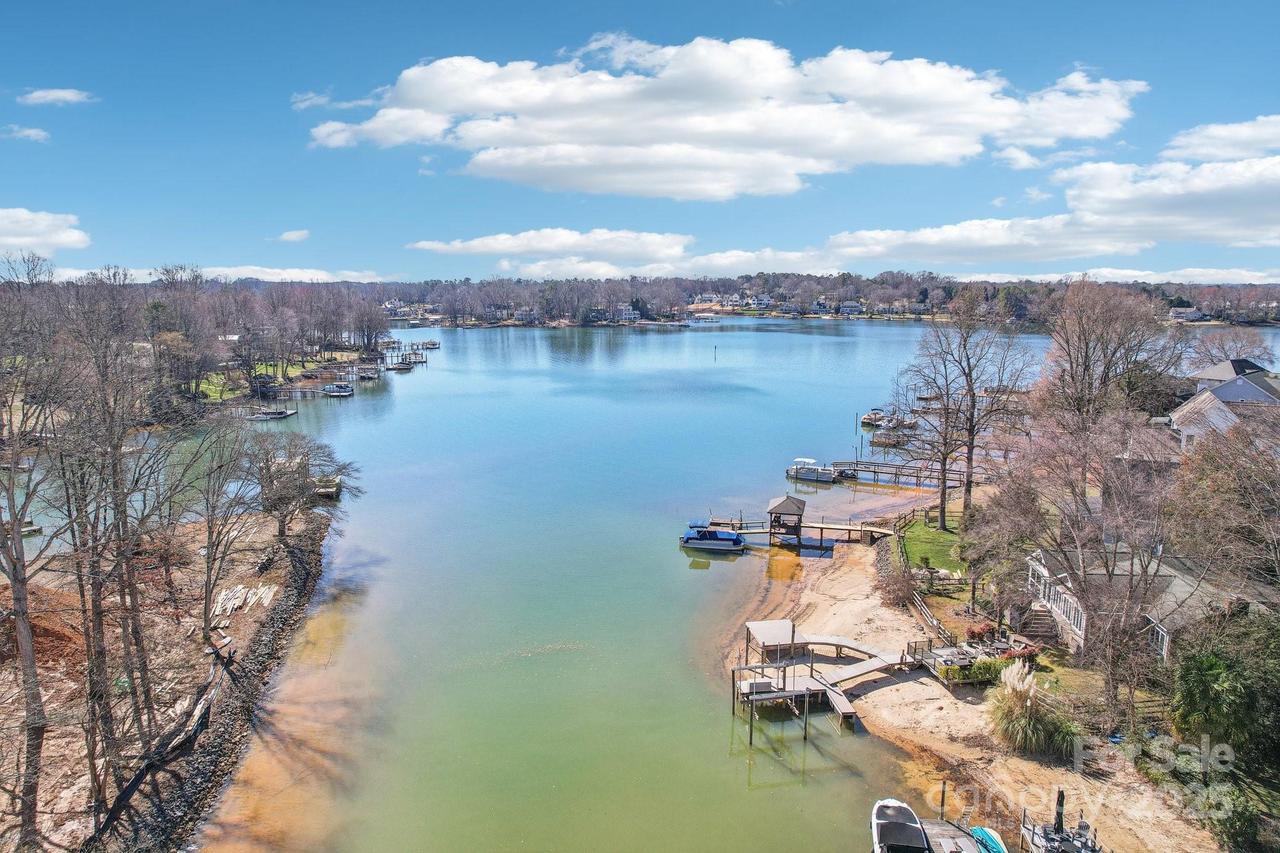 21610 Rio Oro Dr., Cornelius, NC 28031