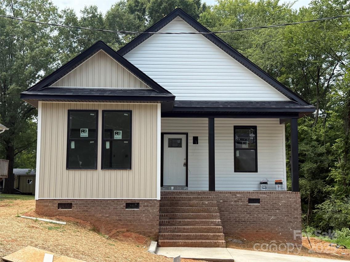 208 Malvern Dr., Concord, NC 28025