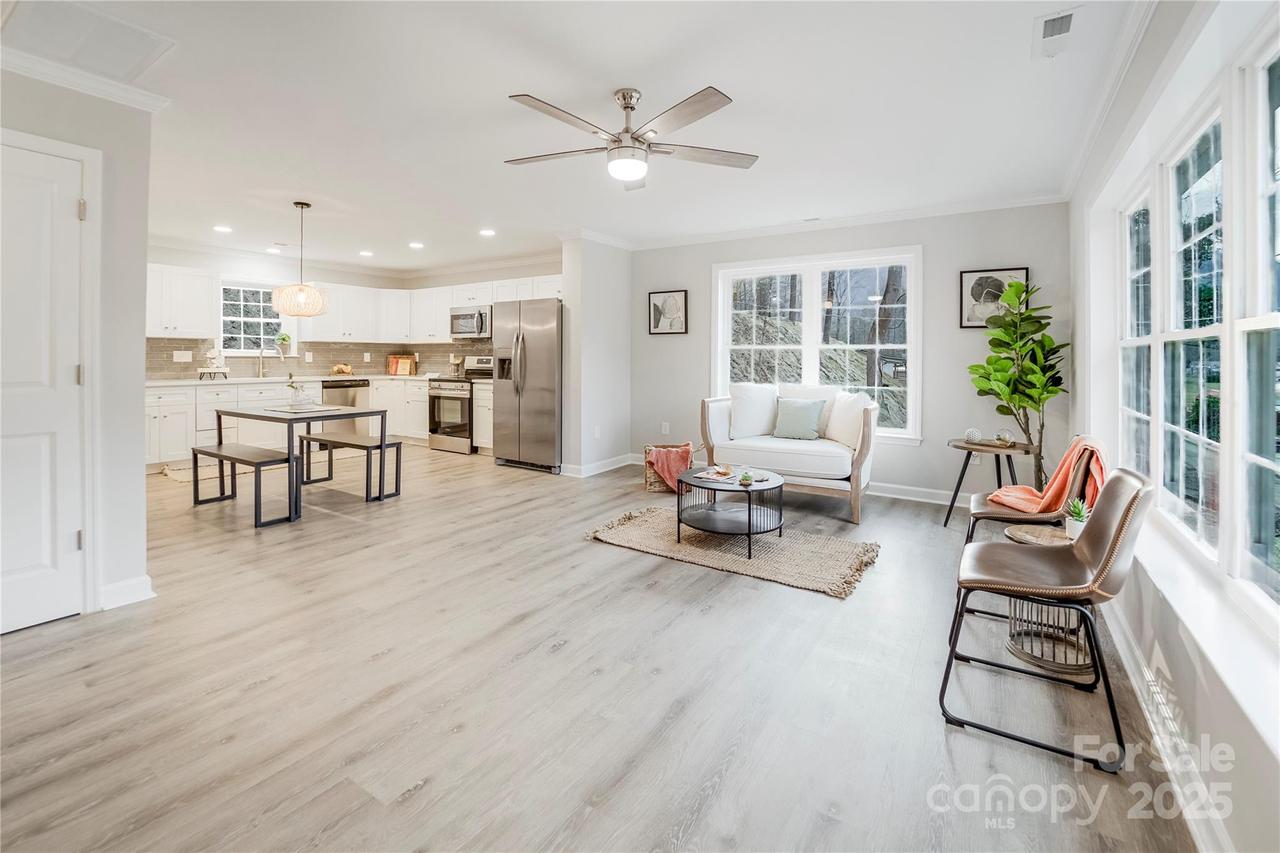 62 Leisure Ln., Maggie Valley, NC 28751