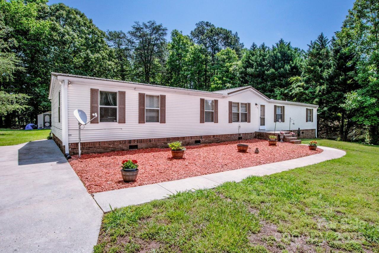 161 Crystal Bay Dr., Mooresville, NC 28115