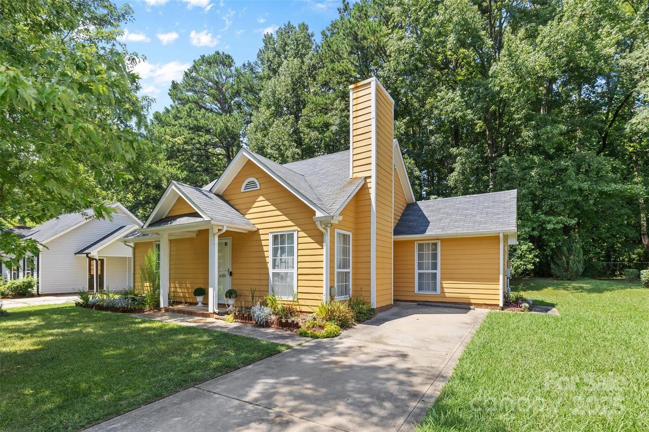 6201 Sunbridge Ct., Charlotte, NC 28269