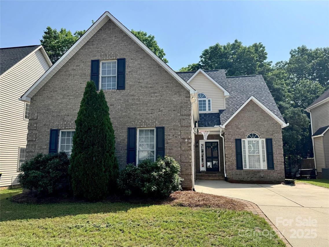 1043 Cambrook Ct., Concord, NC 28027