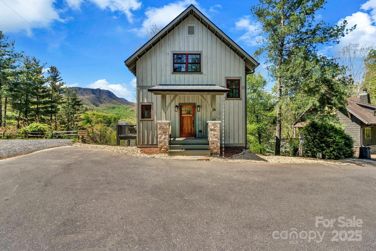 2A Whitman Ln., Black Mountain, NC 28711