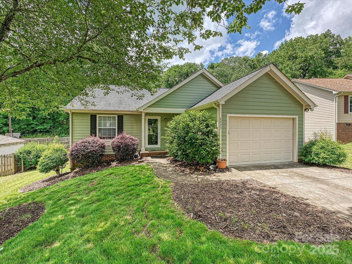 2927 Dubberly Ct., Matthews, NC 28105