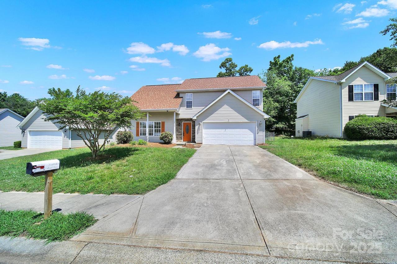 2706 Stagbuck Dr., Gastonia, NC 28052