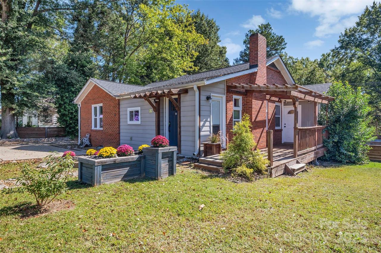 1111 E Park Dr., Gastonia, NC 28054
