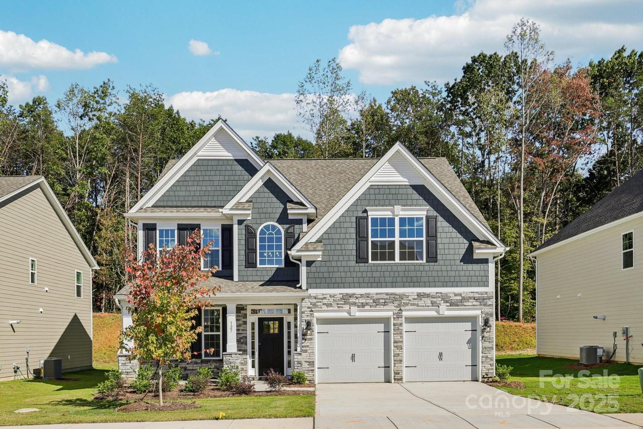 127 Asmodean Ln., Troutman, NC 28166