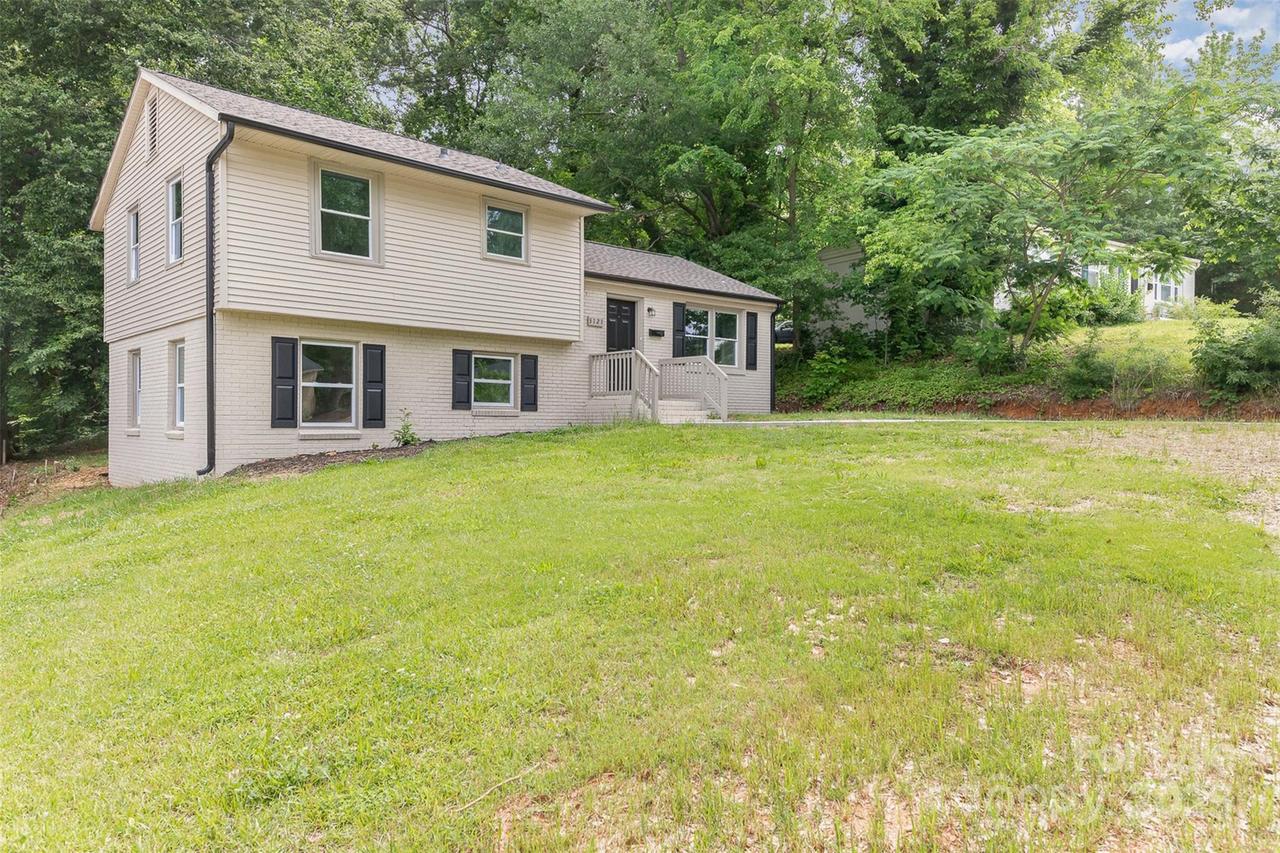 3121 Revolution Park Dr., Charlotte, NC 28217