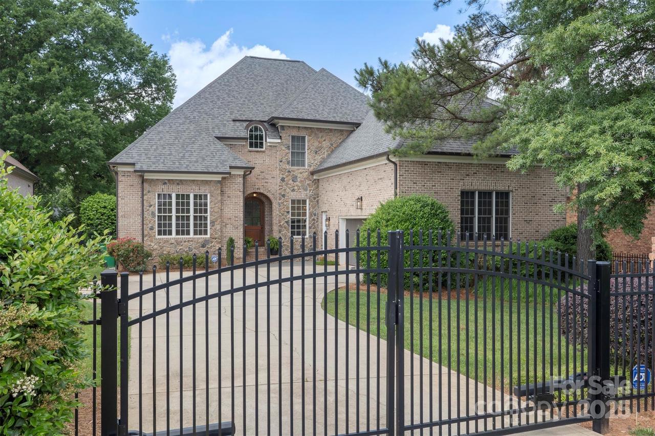 6132 Sharon Rd., Charlotte, NC 28210
