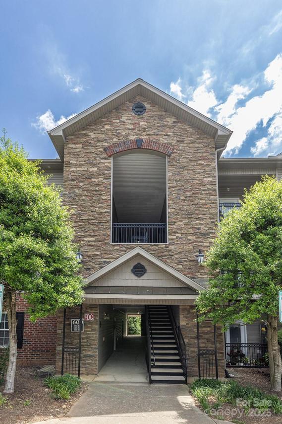 611 Appeldoorn Cir., Asheville, NC 28803