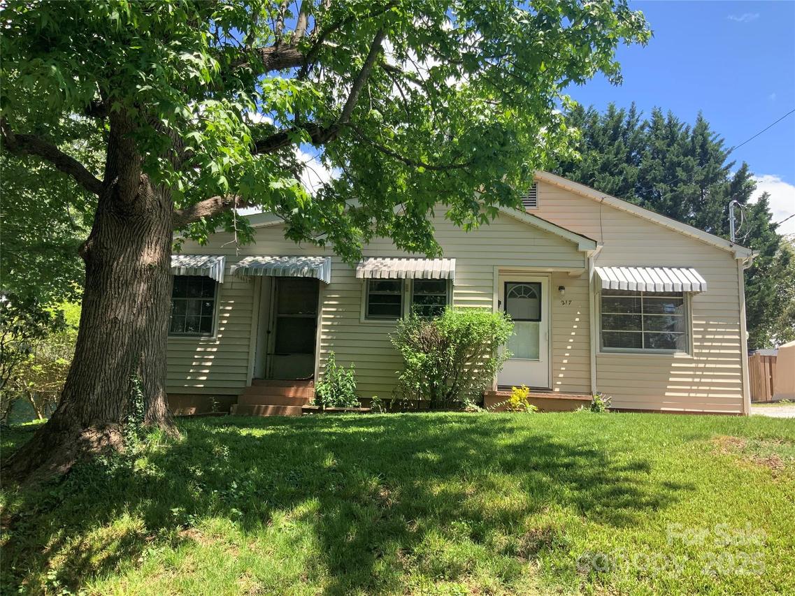 217 Summit St., Asheville, NC 28803