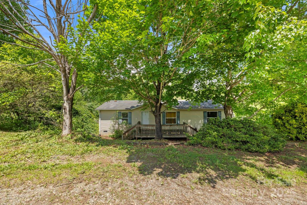 32 Crosswinds Dr., Leicester, NC 28748