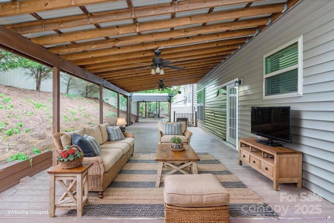 392 Winecoff Woods Dr., Concord, NC 28027