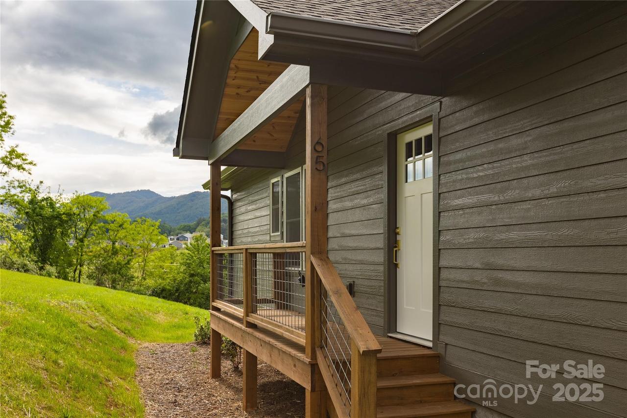 65 Lennon Leigh Ln. ##1, Waynesville, NC 28786