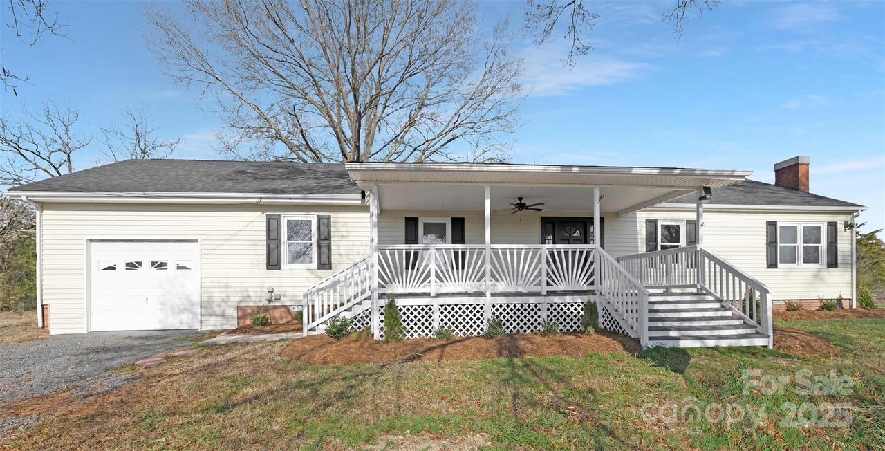 12491 Oak Grove Rd., Stanfield, NC 28163