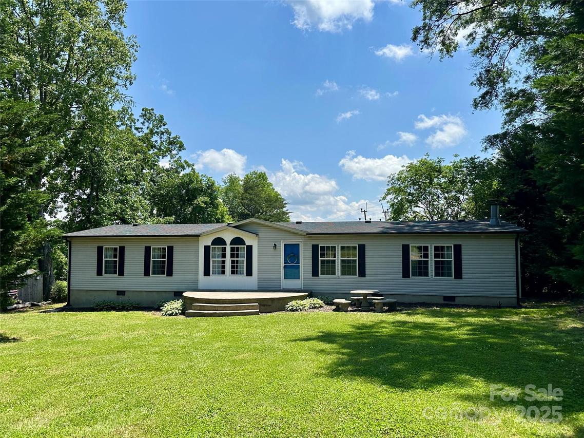 2977 Eddington Rd., Granite Falls, NC 28630