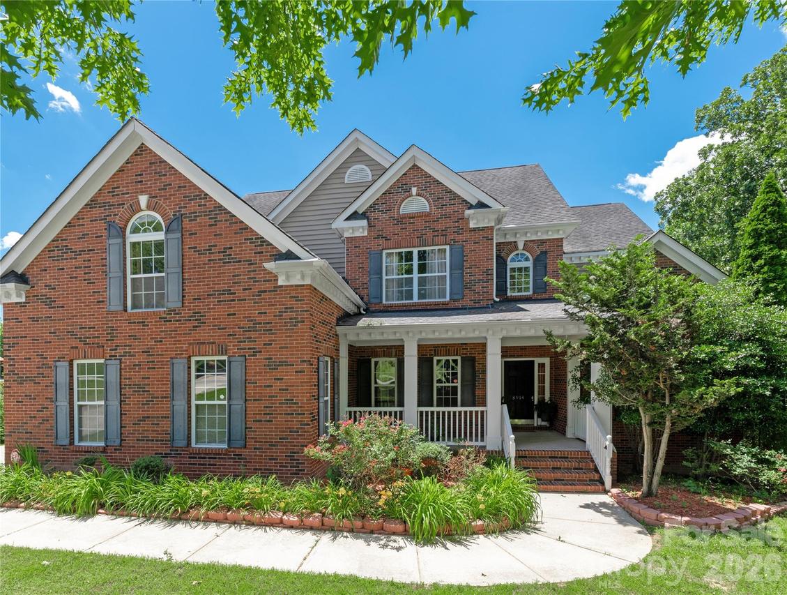 8914 Landsdowne Ave., Harrisburg, NC 28075