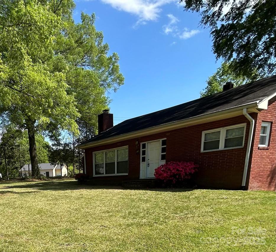610 E Maryland Ave., Bessemer City, NC 28016