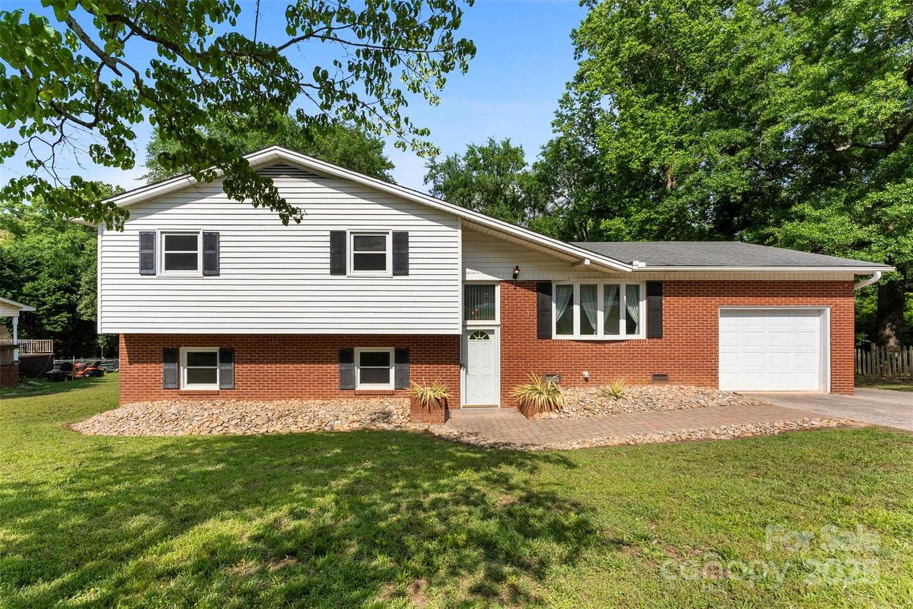 1822 N New Hope Rd., Gastonia, NC 28054