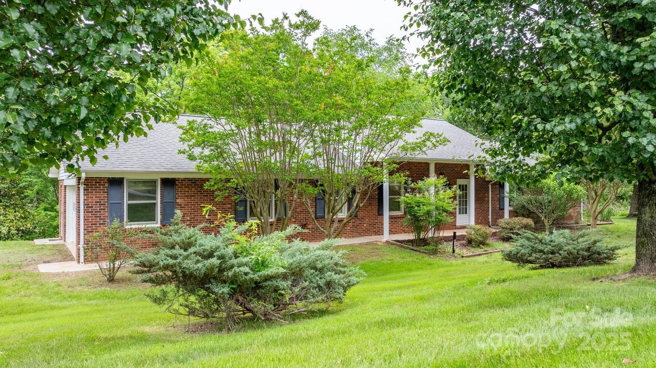 4306 Joplin Rd., Hudson, NC 28638