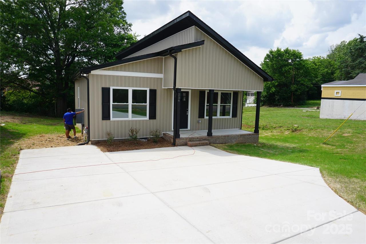 256 Lincoln St. #1, Concord, NC 28025