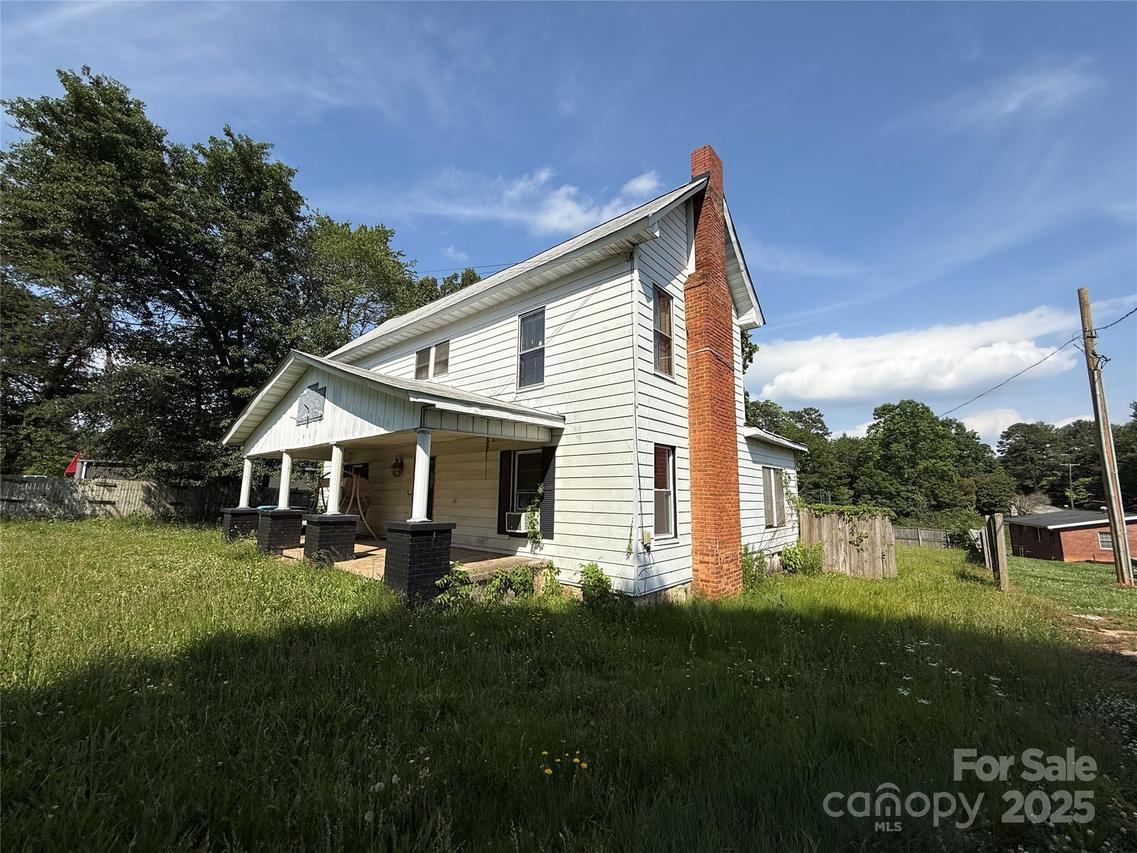 1445 33rd St., Hickory, NC 28602