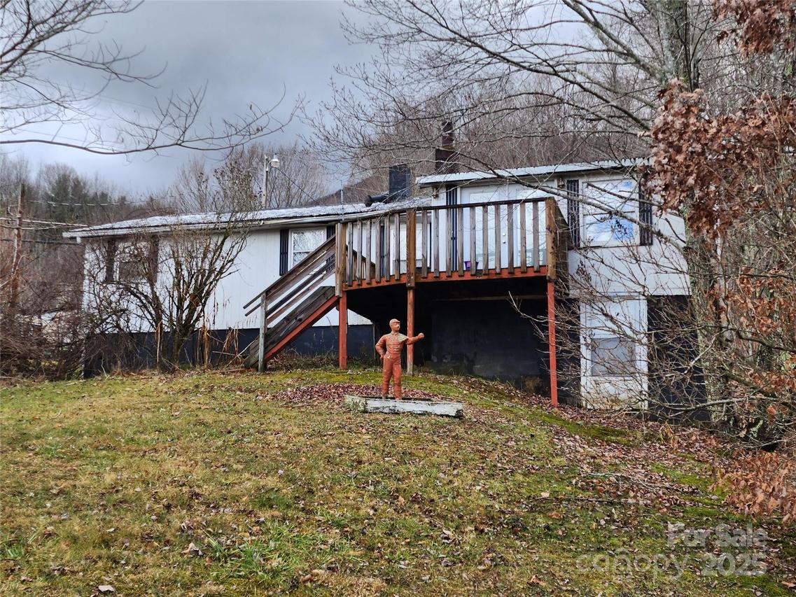 149 Smith Isaacs Rd., Zionville, NC 28698