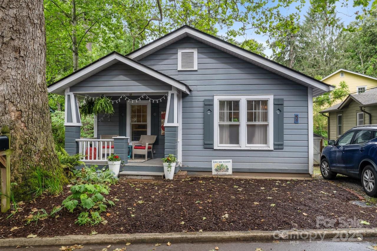 20 Chatham Rd., Asheville, NC 28804