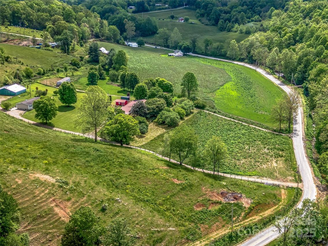 74 Saturn Ct., Clyde, NC 28721
