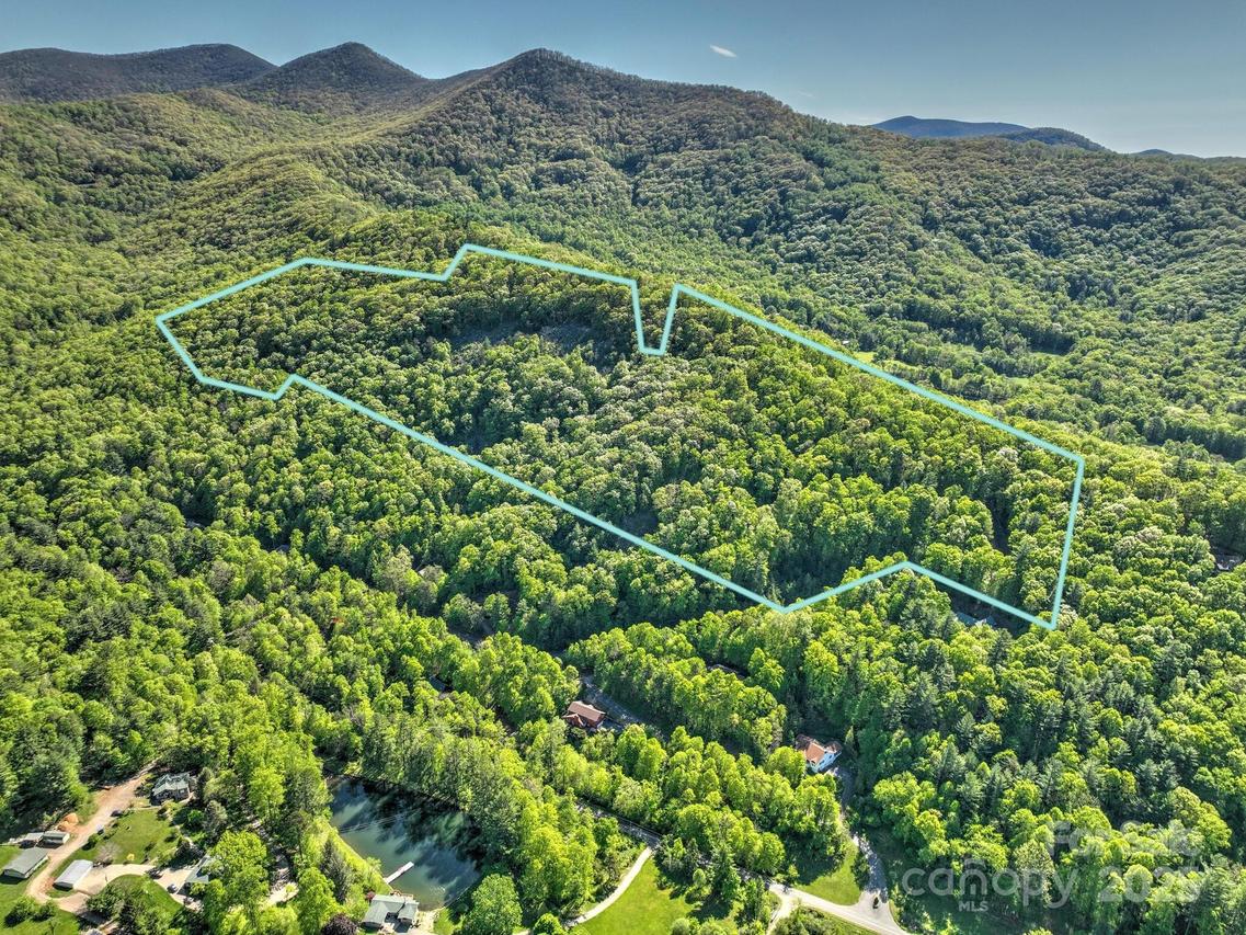 99999 Bull Creek Rd., Asheville, NC 28805