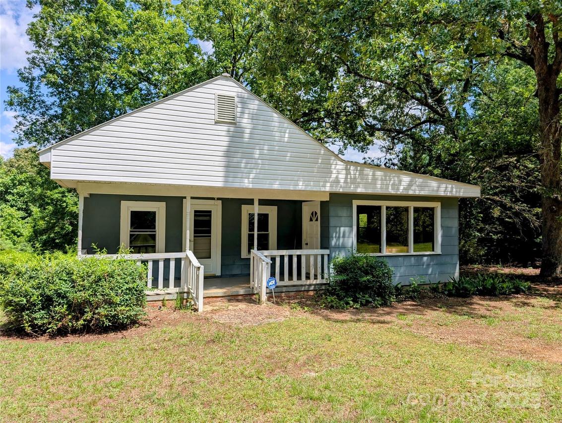 647 Mckay Hill Rd., Mount Gilead, NC 27306