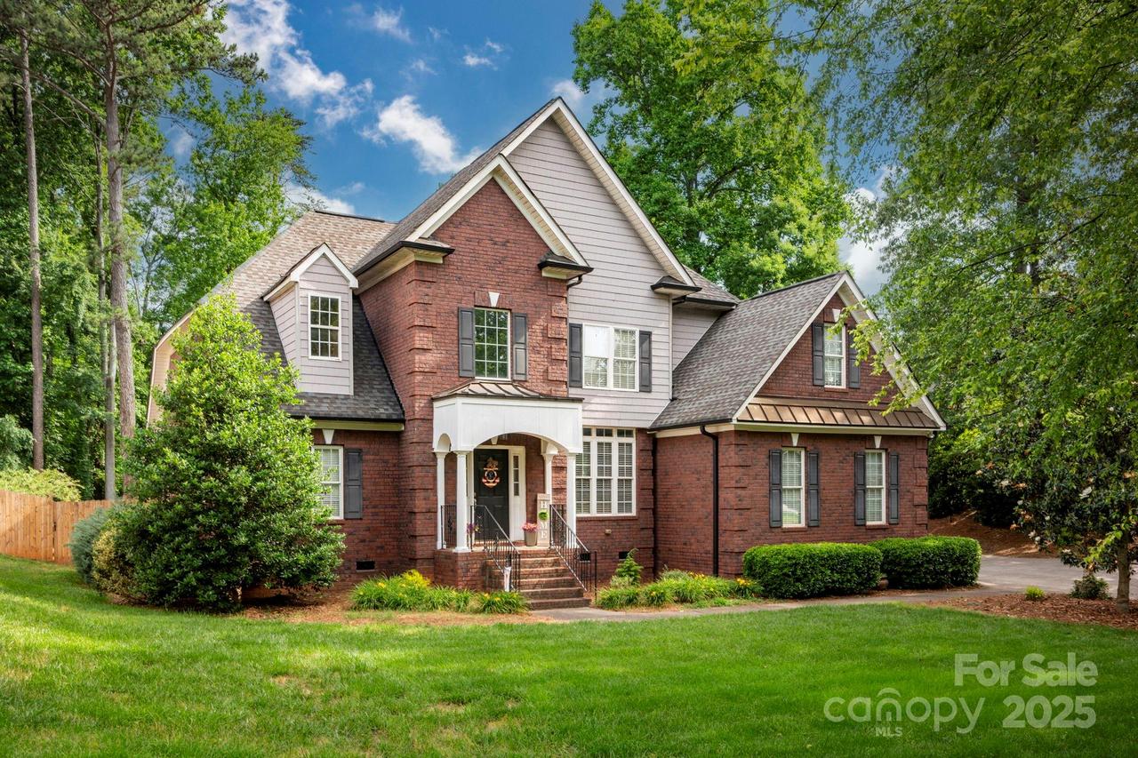 117 Lake Hills Dr., Mooresville, NC 28117