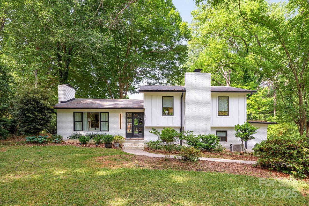 7123 Linda Lake Dr., Charlotte, NC 28215