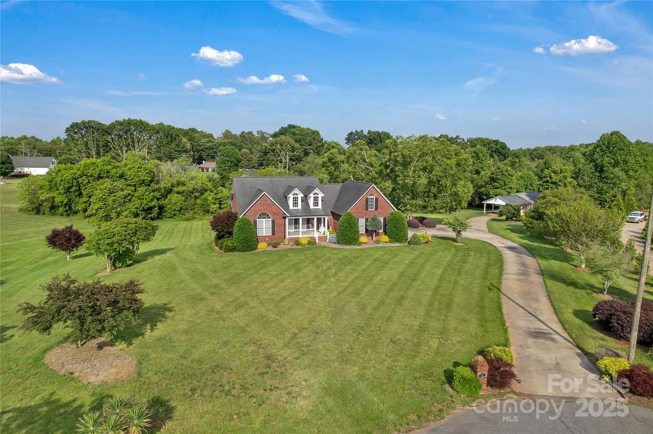 814 Settlers Dr., Cherryville, NC 28021