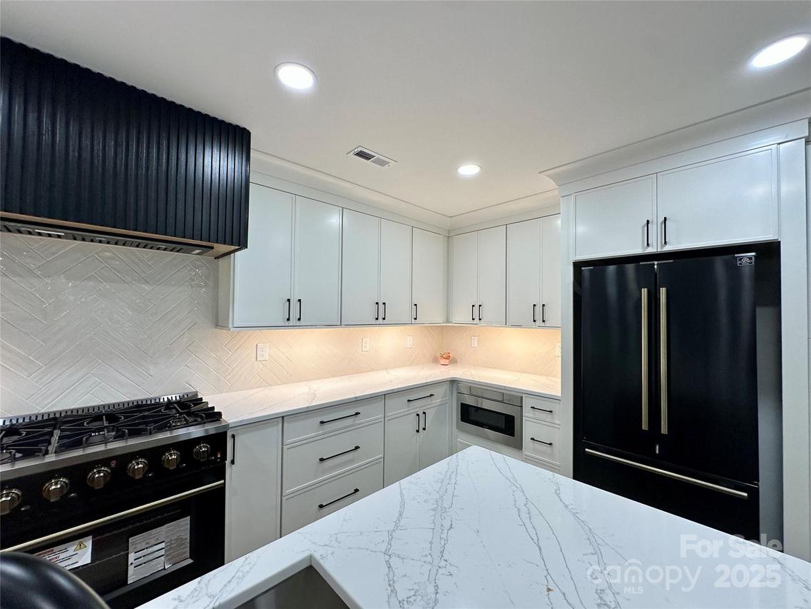 1104 Cedarwood Ln., Charlotte, NC 28212
